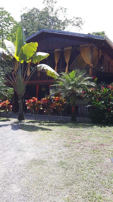 Cabinas Nirvana Ecolodge Cahuita Exterior photo