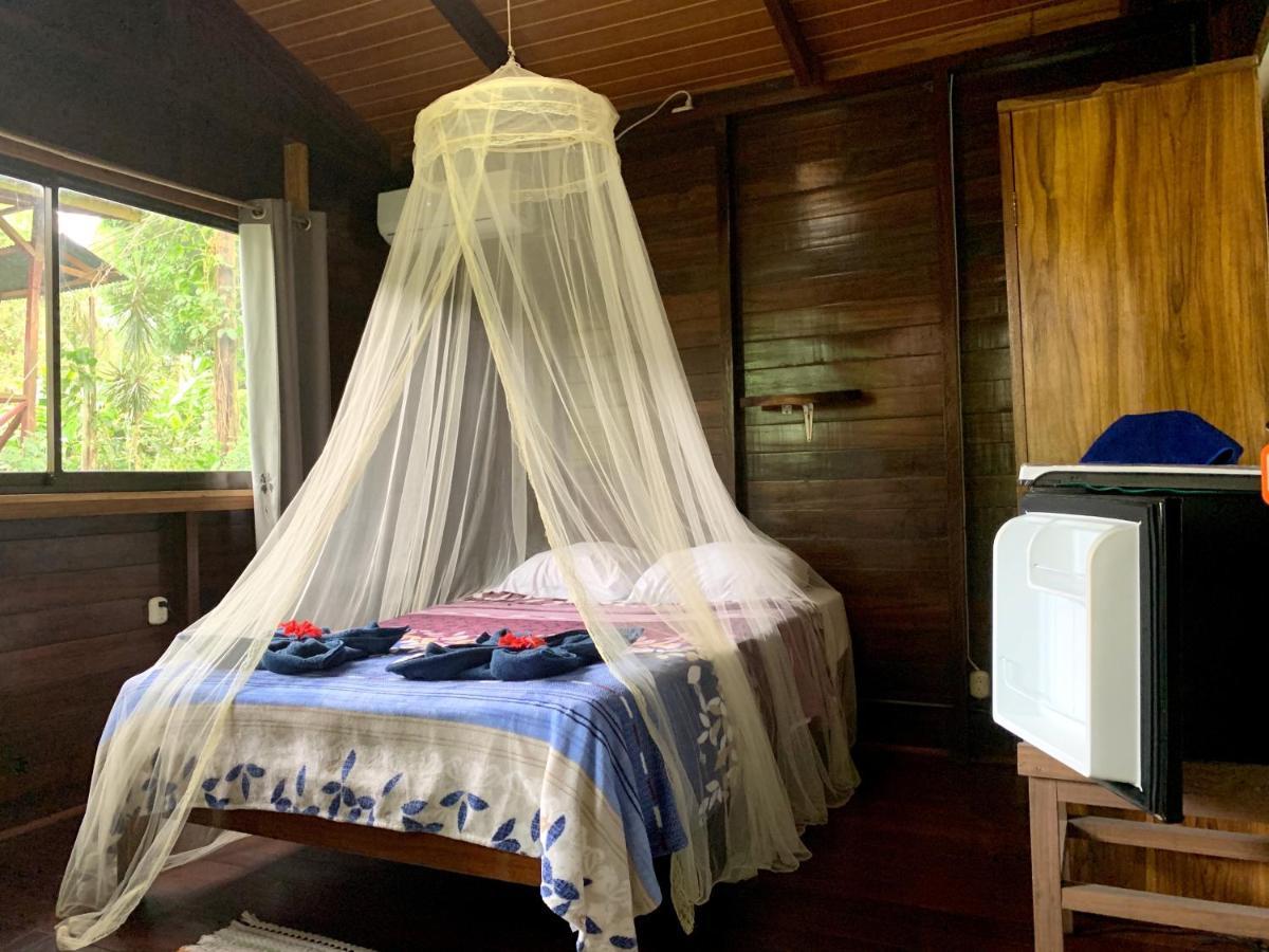 Cabinas Nirvana Ecolodge Cahuita Exterior photo